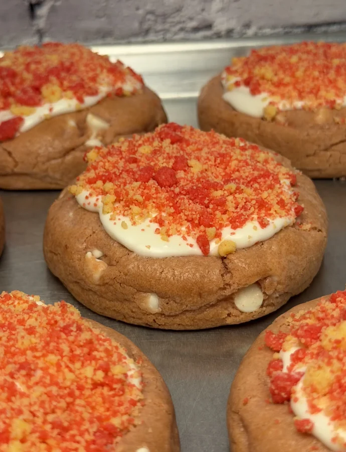 Strawberry Crunch Cheesecake Cookies